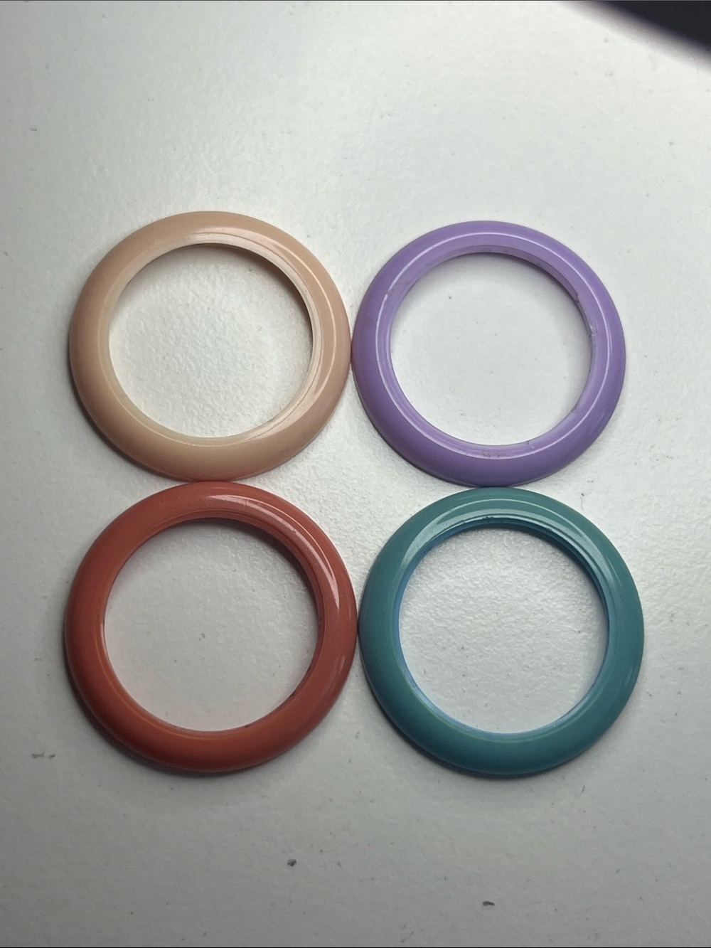 4 Gucci watch PASTELS BEZELS